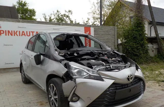 toyota łask Toyota Yaris cena 20900 przebieg: 54408, rok produkcji 2019 z Łask